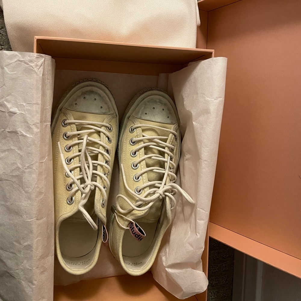 Acne Studios distressed yellow canvas sneaker. EU 37